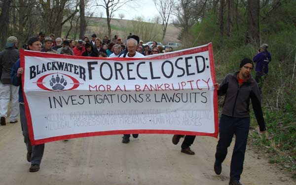 Xe protesters