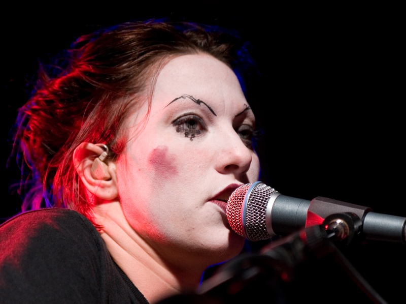 <b>Amanda Palmer</b> performs with the Dresden Dolls at Kings Arms Tavern in <b>...</b> - Doyle_Hating_Amanda_Palmer