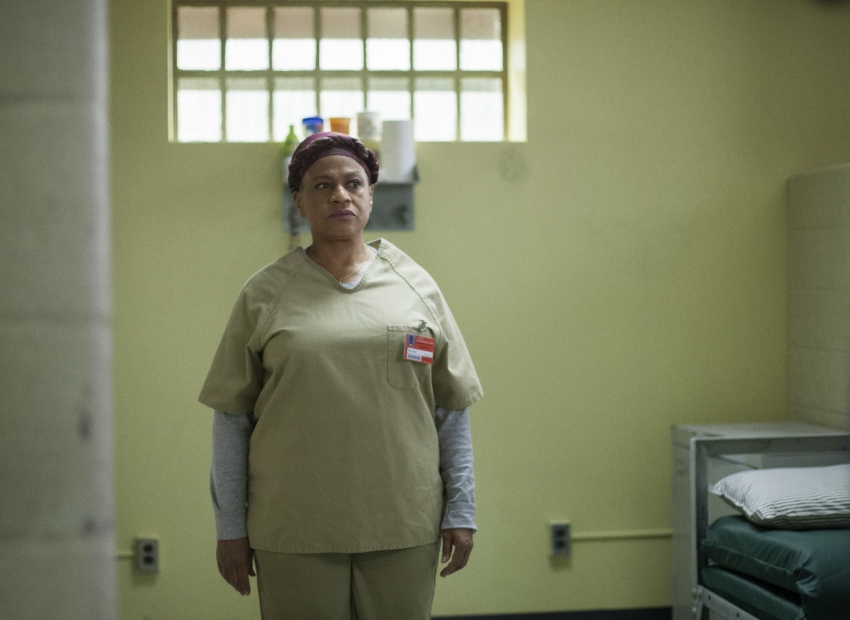 Orange Is The New Black Episode 4 Prison Isn T A Pause Button