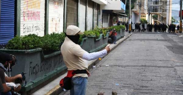 Honduran street protester