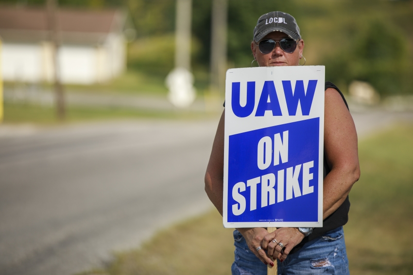 Gm Just Took Away Our Insurance But They Can T Stop Our Strike