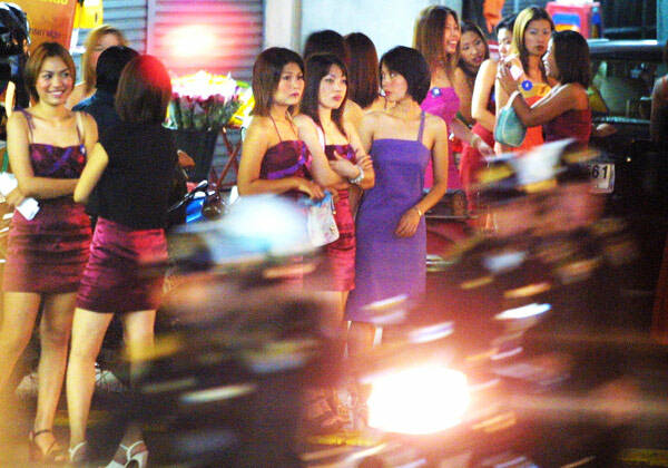 Photos thai sex workers Thai Sluts