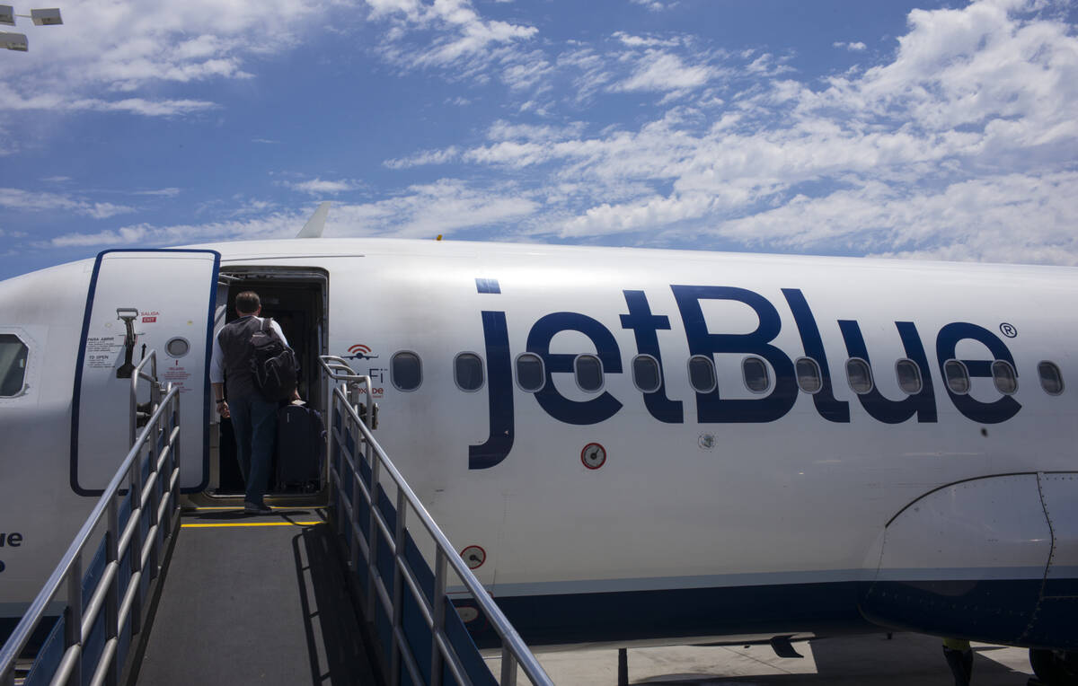 Nearly 5 000 JetBlue Flight Attendants Just Voted To Unionize In A nearly-5-000-jetblue-flight-attendants-just-voted-to-unionize-in-a