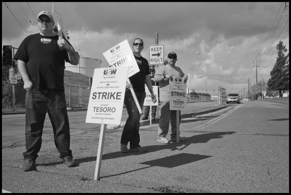 An Oil Worker A Union Staffer Explain Why 1000s Of Oil