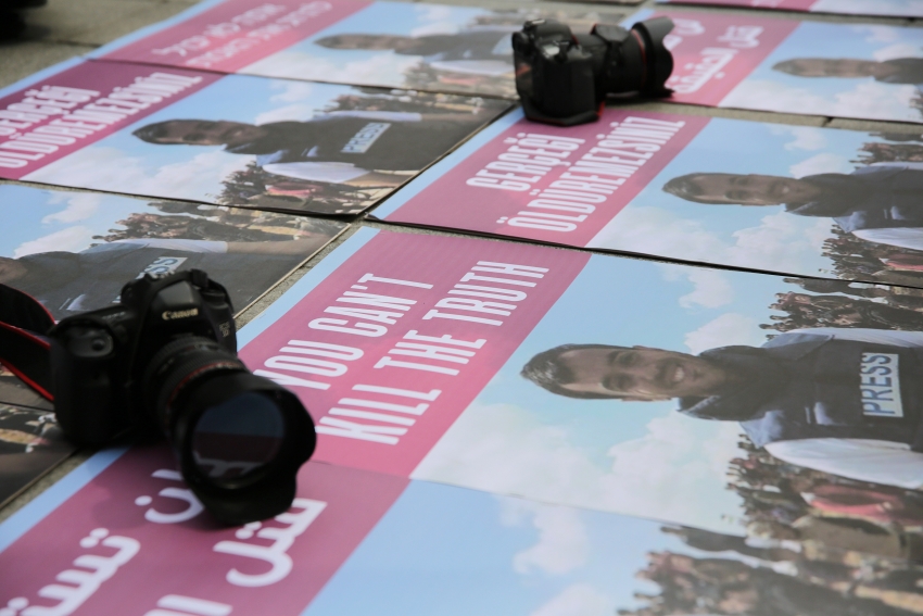 Yaser Murtaja Was Killed By Israel While Reporting From Gaza His